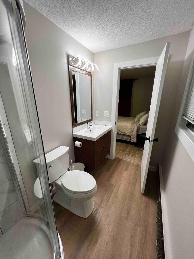 אדמונטון One Bedroom Condo Near Whyte Ave Close To University מראה חיצוני תמונה