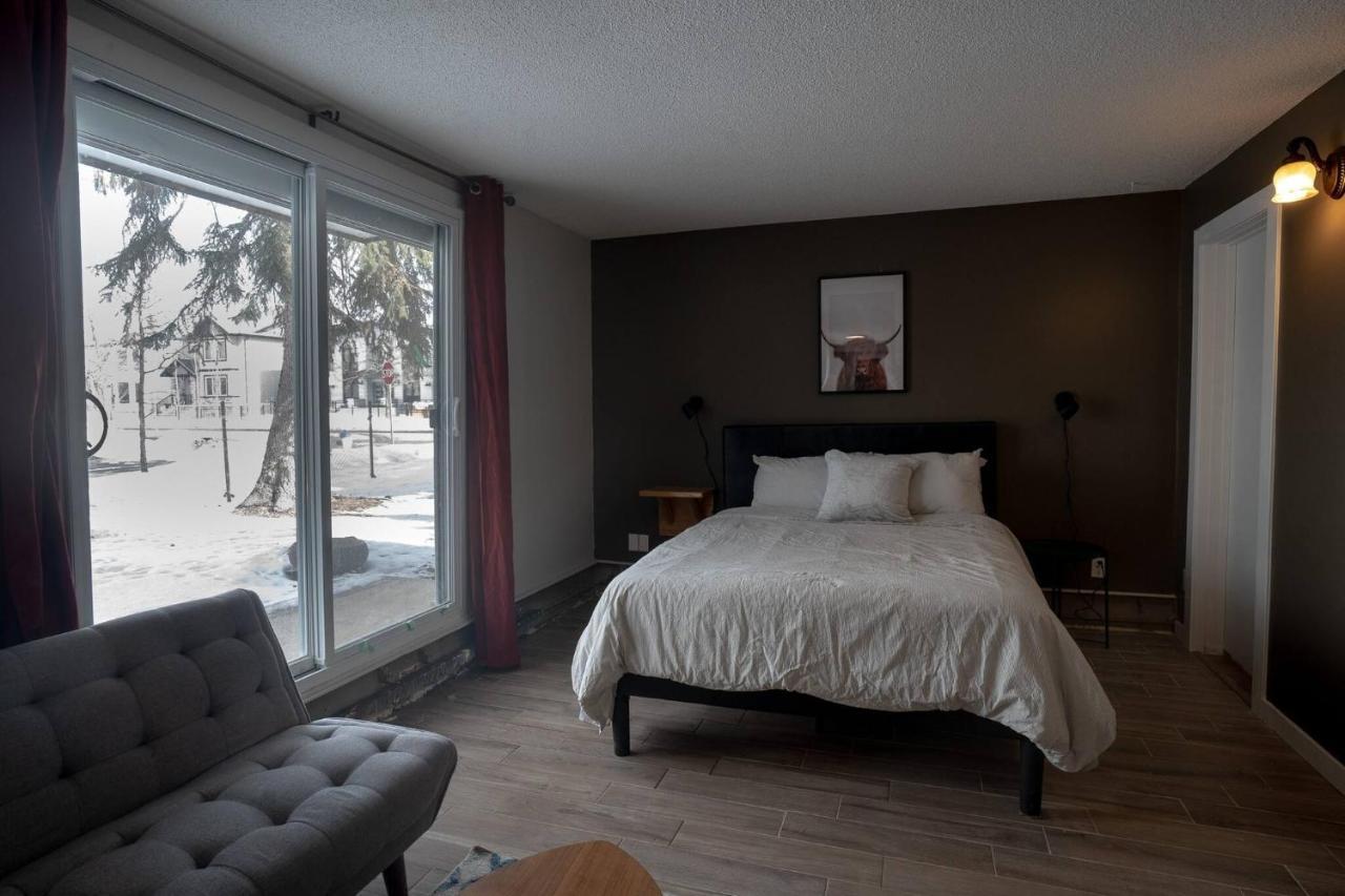 אדמונטון One Bedroom Condo Near Whyte Ave Close To University מראה חיצוני תמונה
